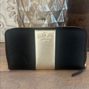 Like New Kate Spade New York Black & Gold Zip-Around Wallet – Classic Style